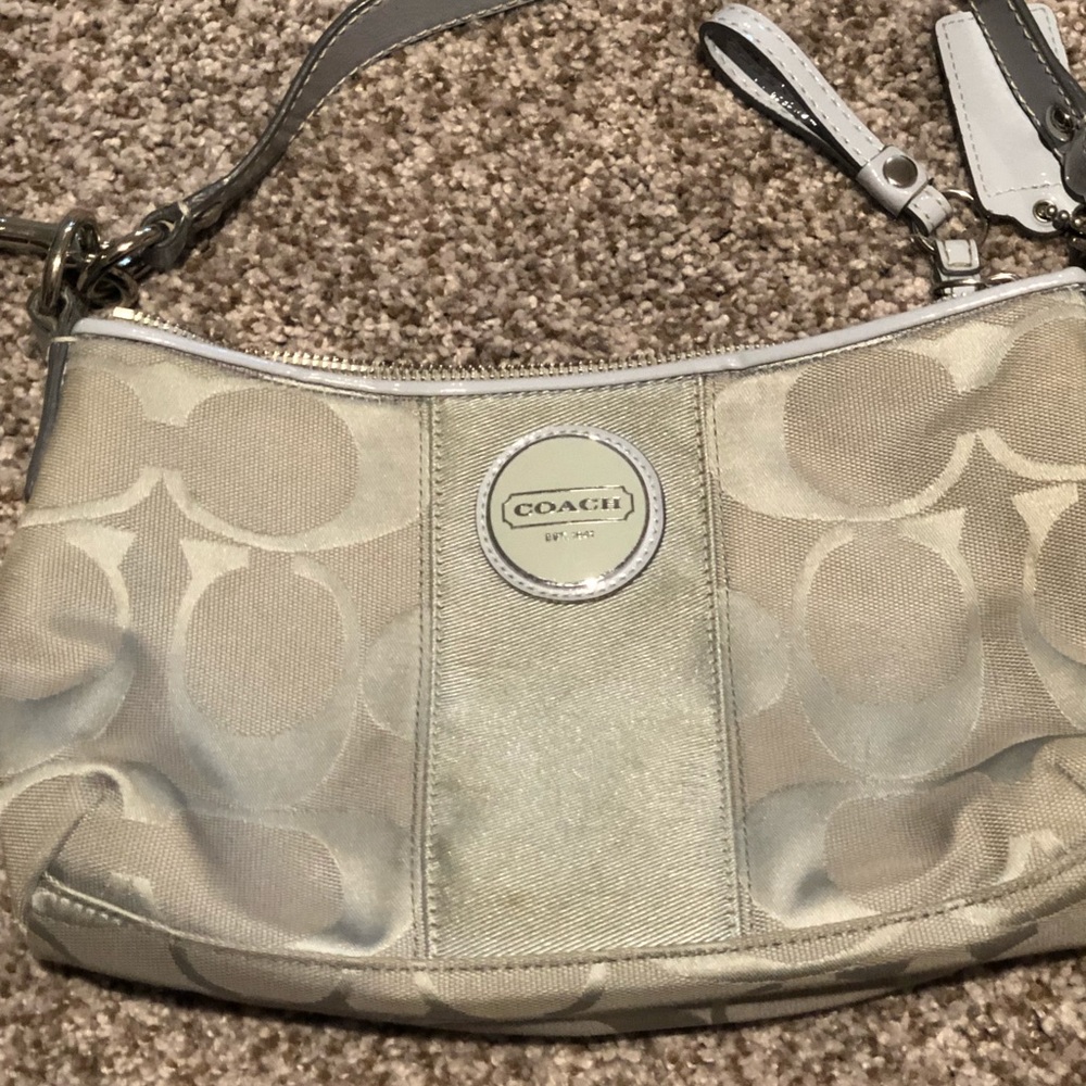 Great condition coach shoulder bag - Picture 2 of 7